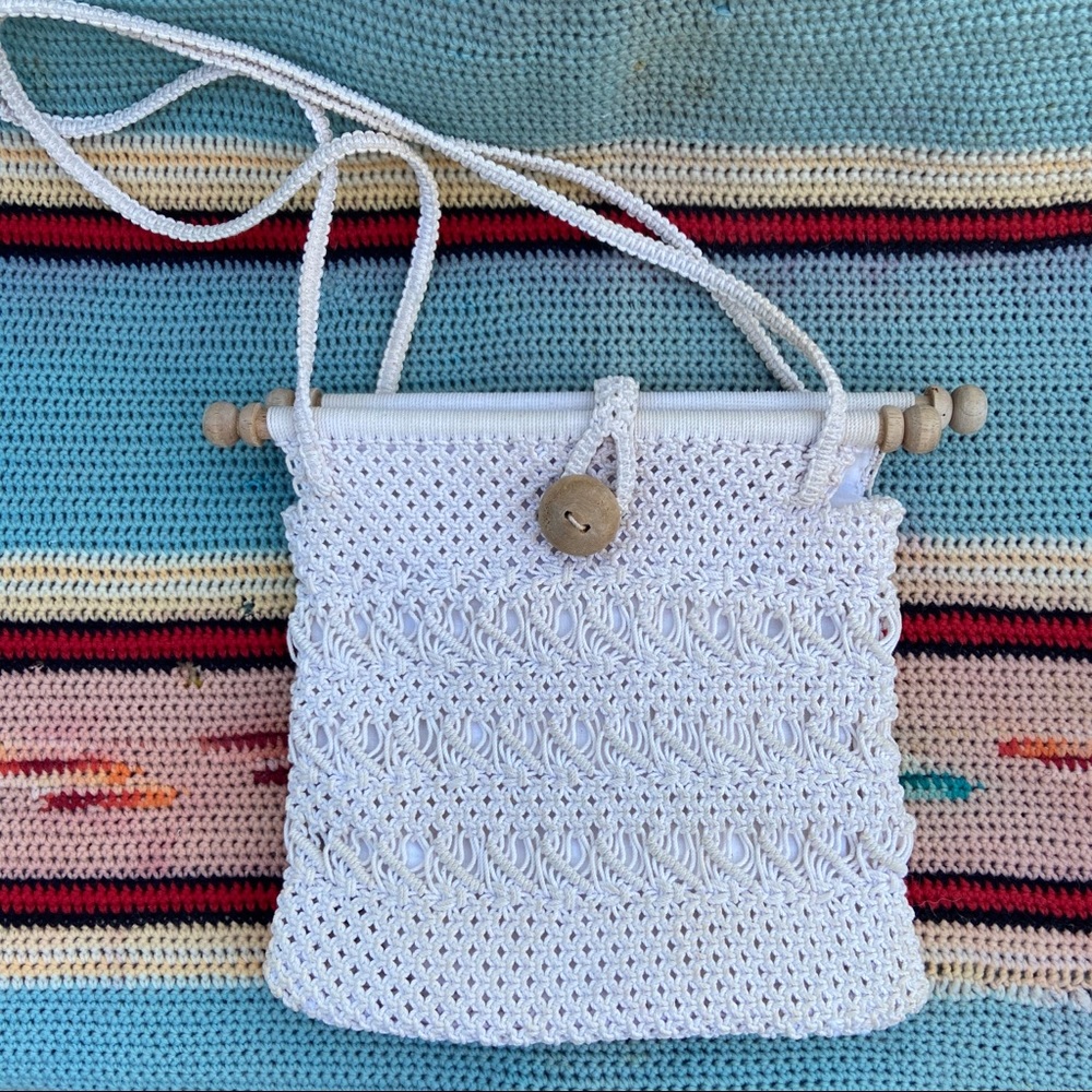 Boho made in Columbia vintage style macrame bag